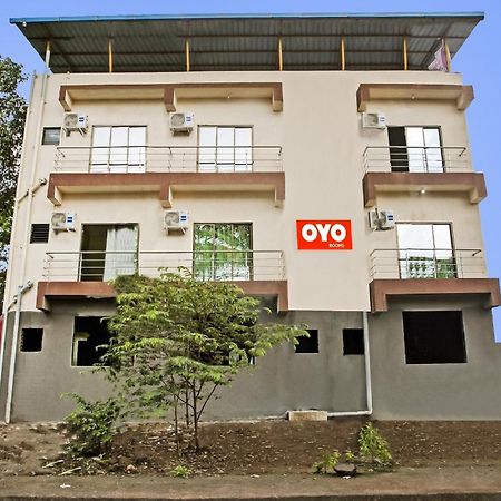 Hotel O Om Sai Residency Lodging And Boarding Taloje Budrukh Εξωτερικό φωτογραφία