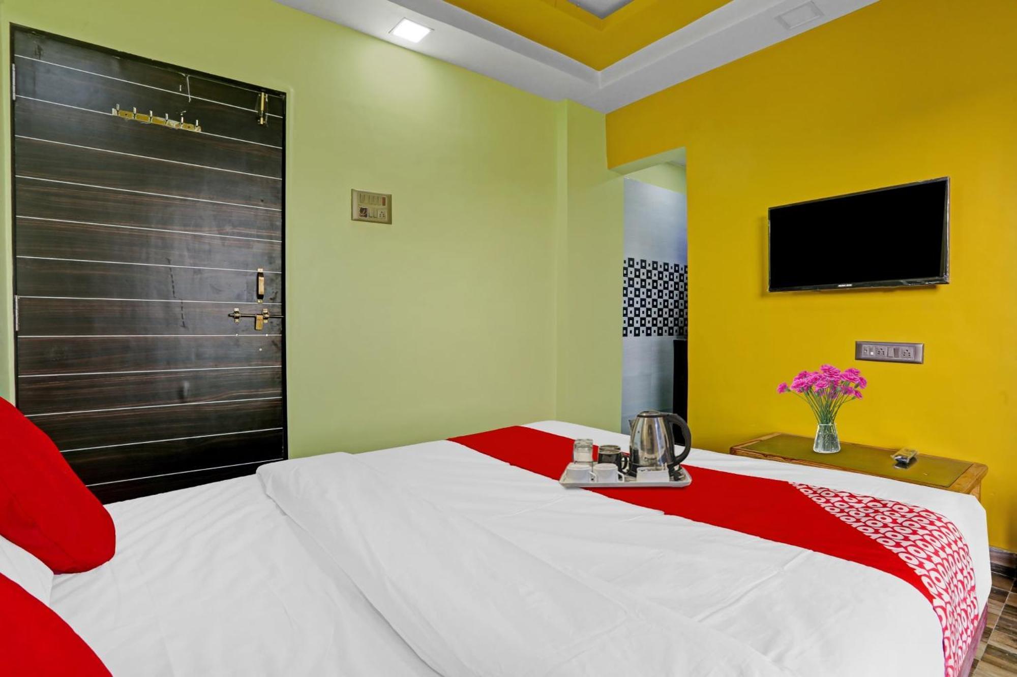 Hotel O Om Sai Residency Lodging And Boarding Taloje Budrukh Εξωτερικό φωτογραφία