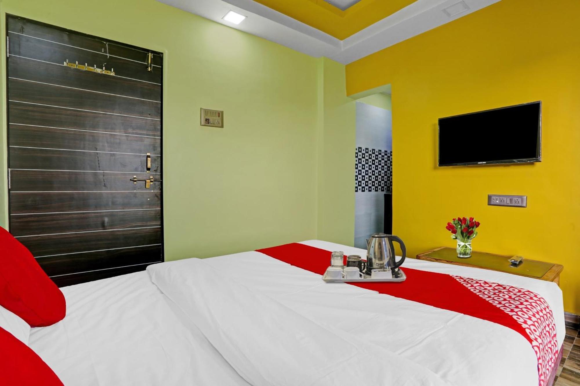 Hotel O Om Sai Residency Lodging And Boarding Taloje Budrukh Εξωτερικό φωτογραφία